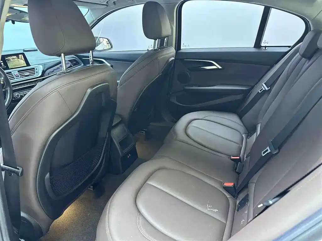 BMW 1 Series 2020 Model 125i Leading M Sport Package фото 13