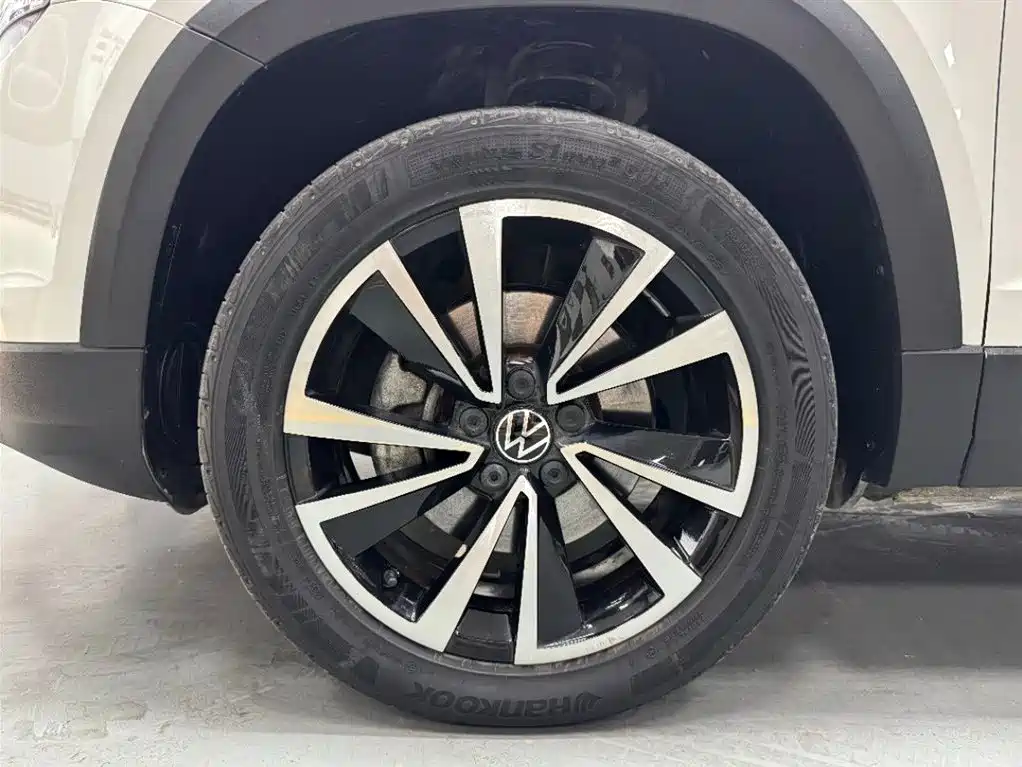 Volkswagen Tharu 2022 280TSI FWD Luxury Edition фото 19
