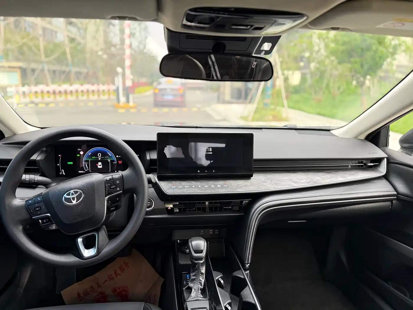 Toyota Camry 2024 Hybrid 2.0HGVP Luxury Edition фото 10