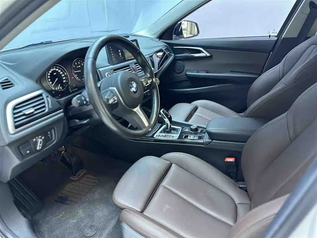 BMW 1 Series 2020 Model 125i Leading M Sport Package фото 12