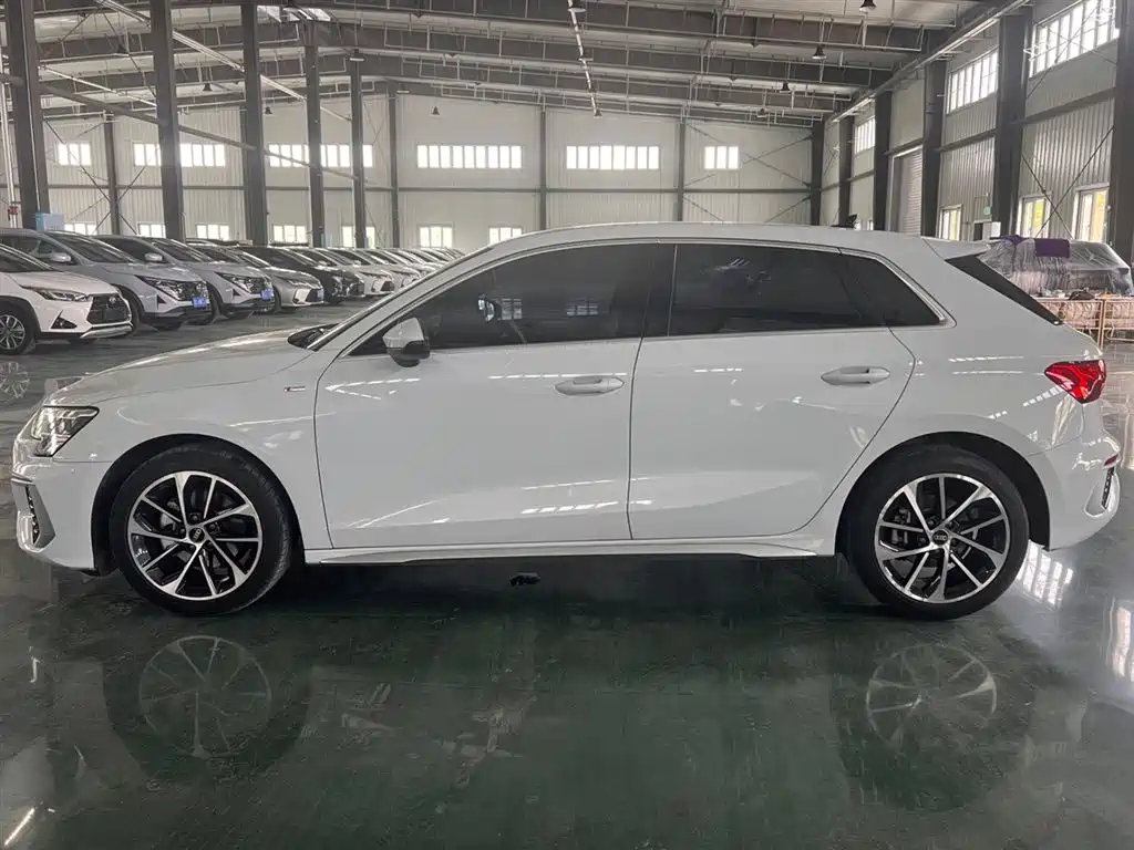 Audi A3 2023 Facelift Sportback 35 TFSI Progressive Sport фото 7