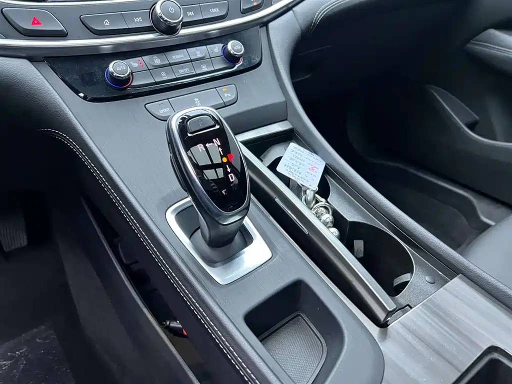 Buick LaCrosse 2021 652T Luxury Edition фото 17
