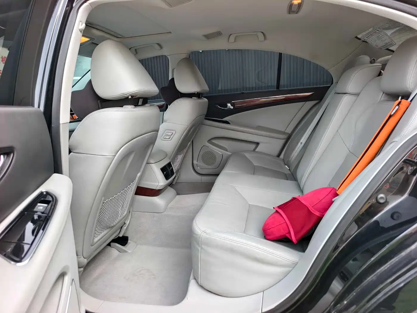 Hongqi H7 фото 7