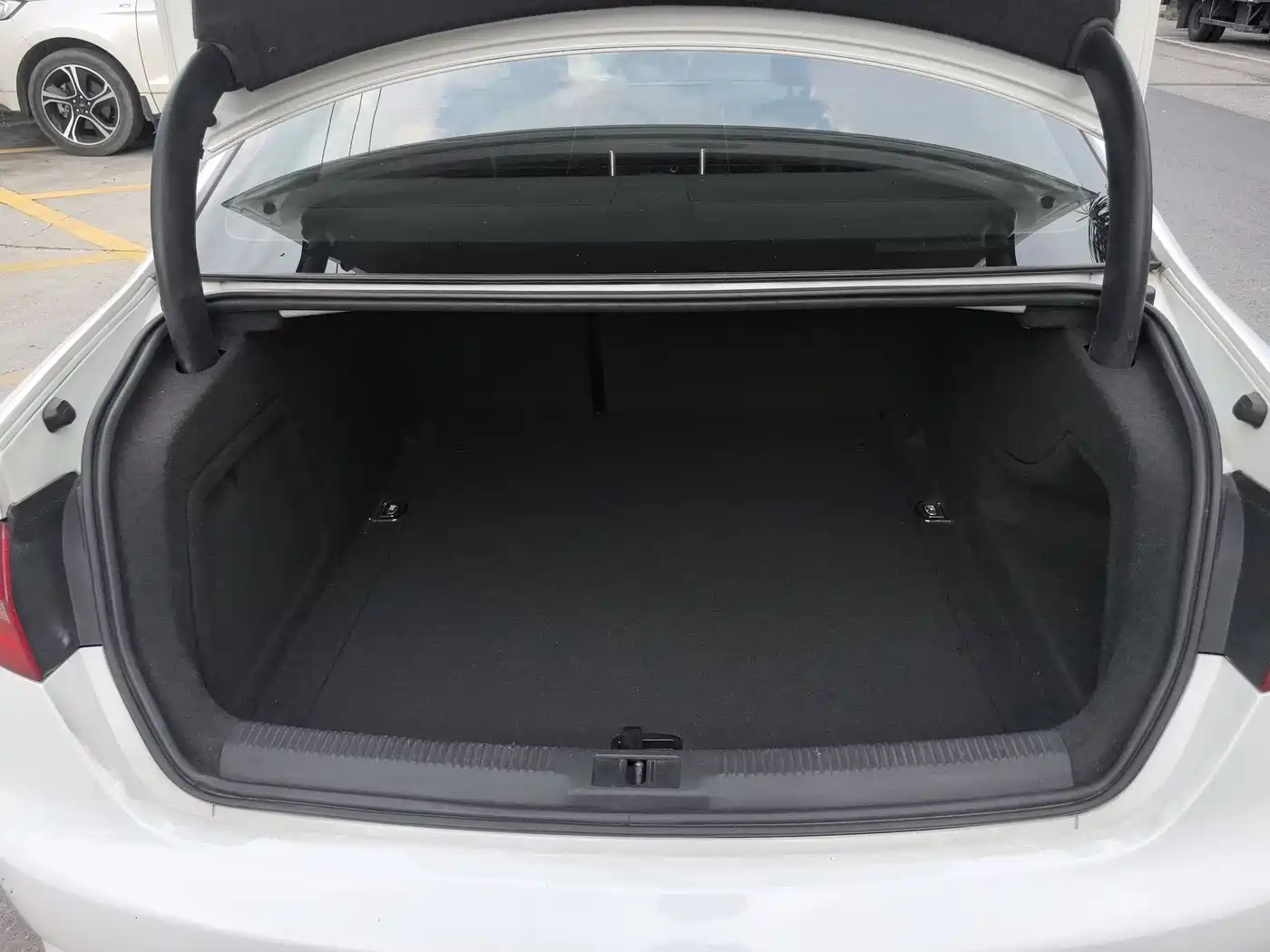 Audi A4L 2013 35 TFSI Automatic Standard фото 22