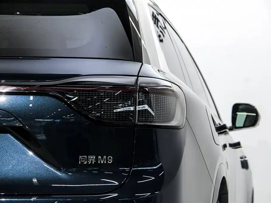 AITO Wenjie AITO M9 2025 Extended Range Ultra 52kWh 6-Seater фото 10