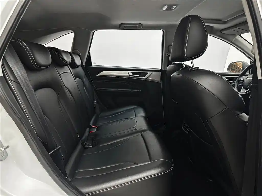 Haval M6 2021 PLUS 1.5T DCT Luxury Smart Connect фото 21