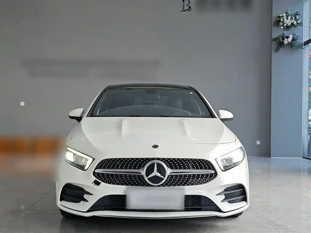Mercedes-Benz A-Class 2022 A 200 L Sport Sedan Dynamic фото 9