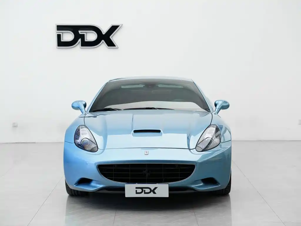 Фото 2 - Ferrari California T