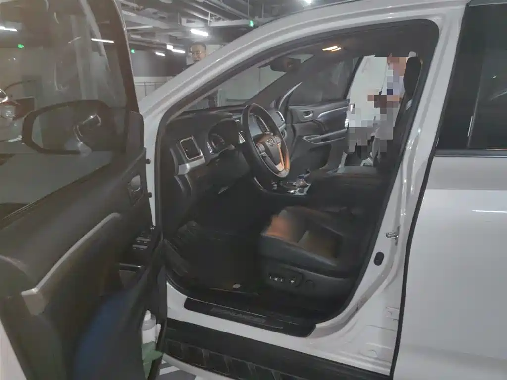 Toyota Highlander 2018 2.0T 4WD Ultimate 7-seater China VI фото 14