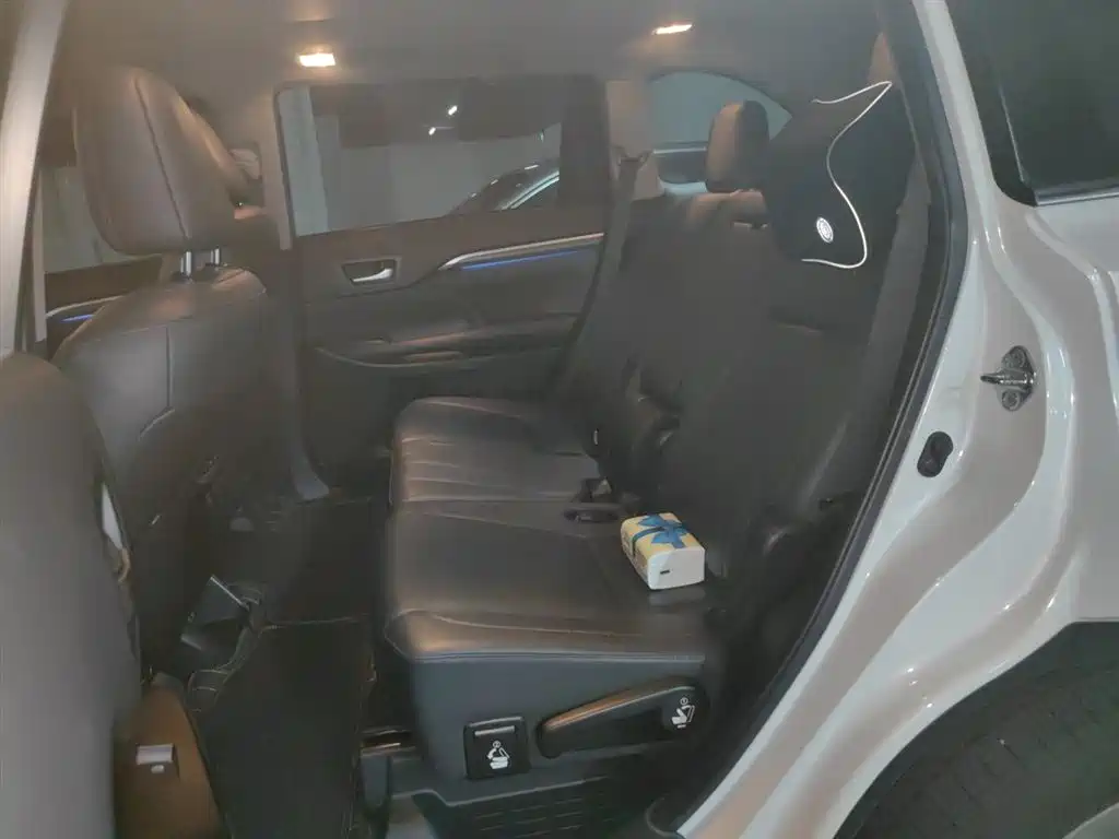 Toyota Highlander 2018 2.0T 4WD Ultimate 7-seater China VI фото 15