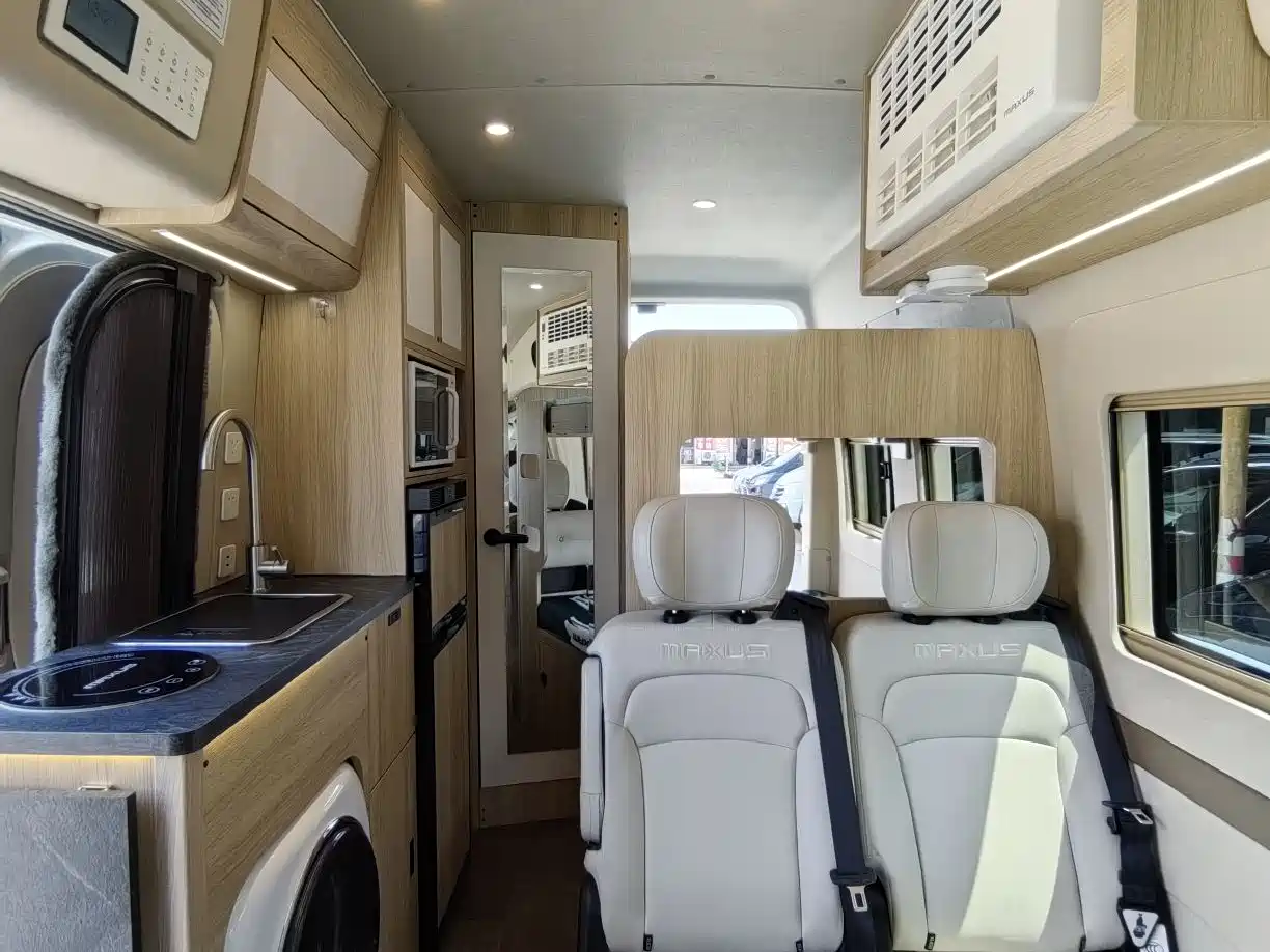 SAIC Maxus V100 RV 2023 2.0T Traveler V100 Mountain Retreat Edition Longitudinal Bed фото 12