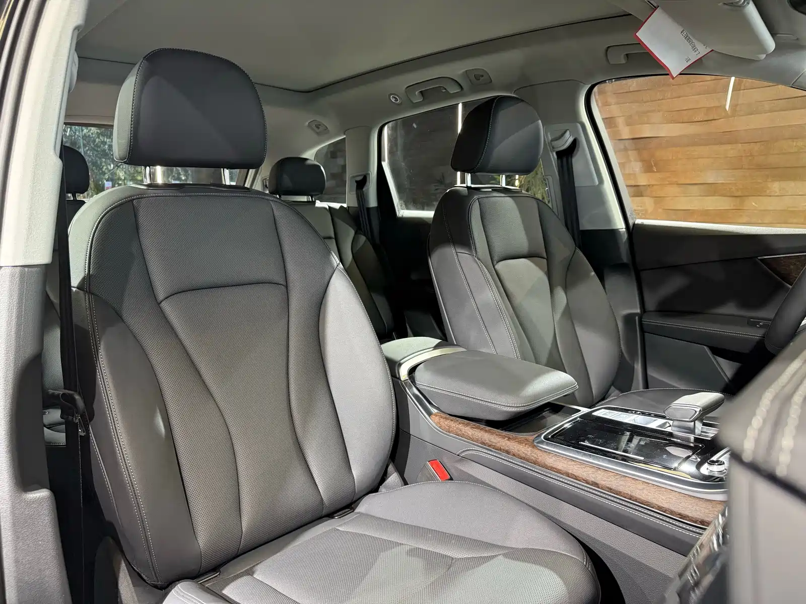 Фото 14 - Audi Q7