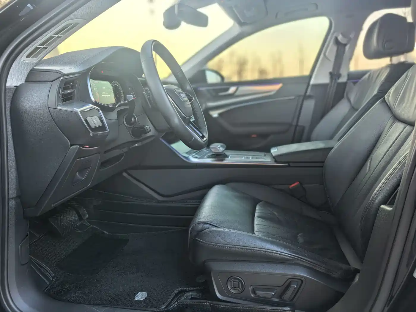 Audi A6L 2021 45 TFSI Exclusive Elegance фото 4