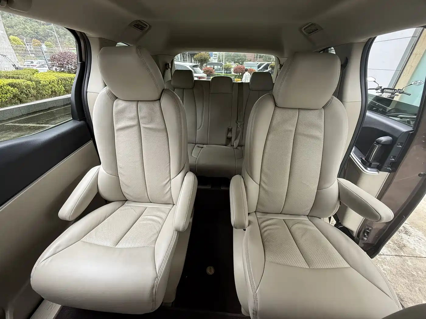 Buick GL8 2018 28T Comfort China VI фото 19