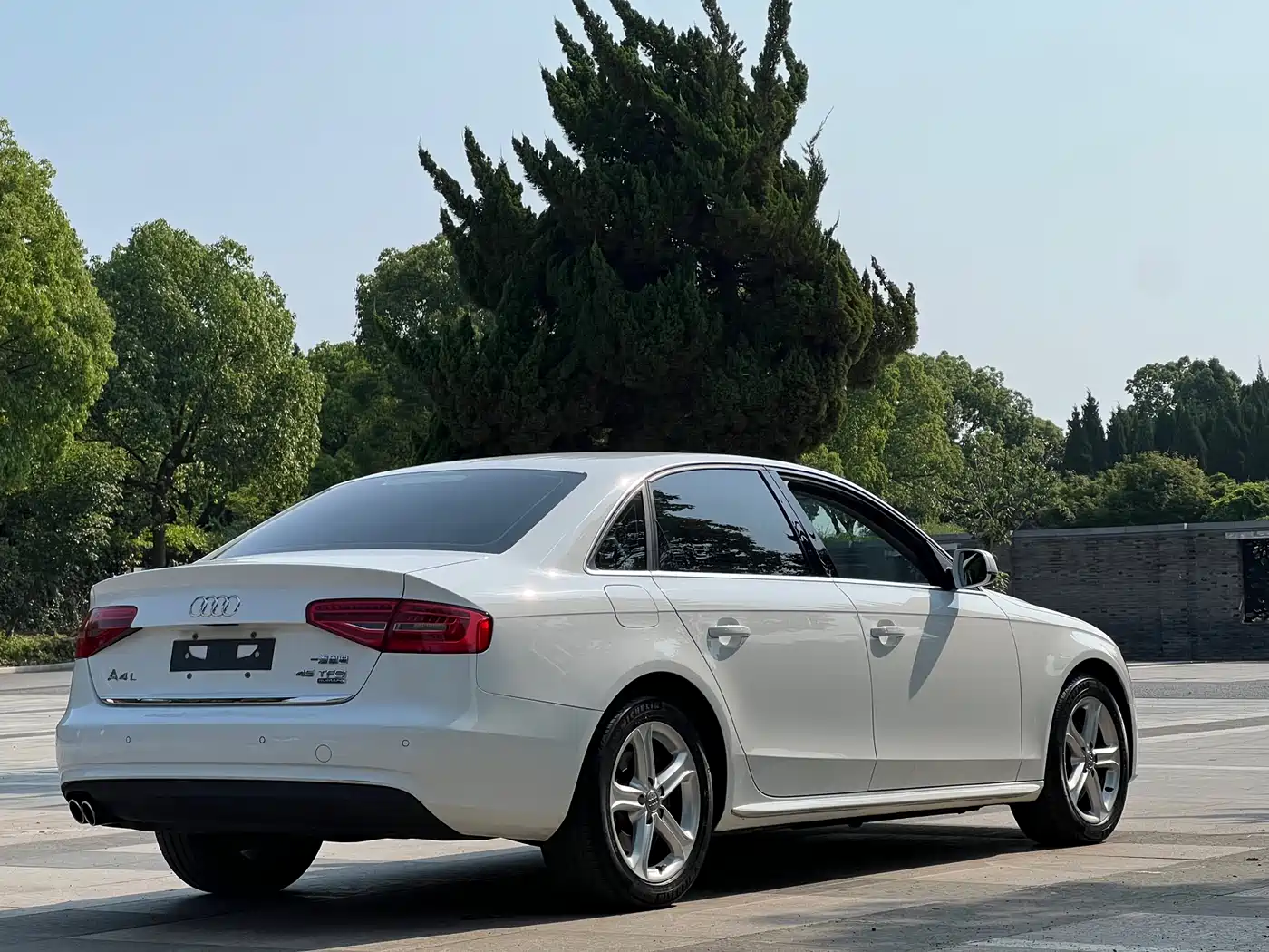 Audi A4L 2015 45 TFSI quattro Individual Sport фото 18