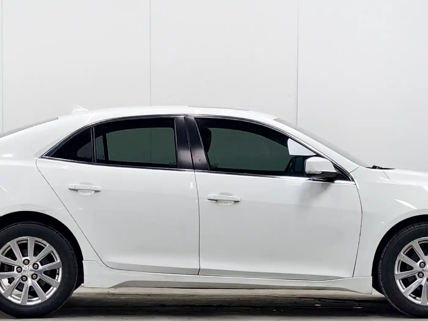 Chevrolet Malibu 2014 2.0L Automatic Luxury фото 8