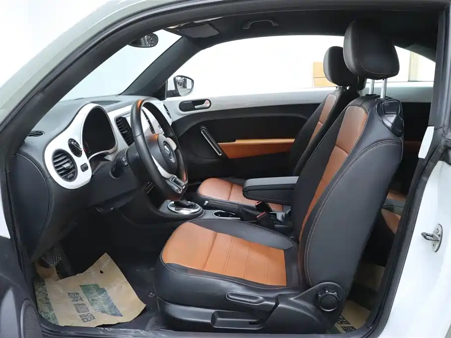 Volkswagen Beetle 2014 1.2TSI Fashion Edition фото 14