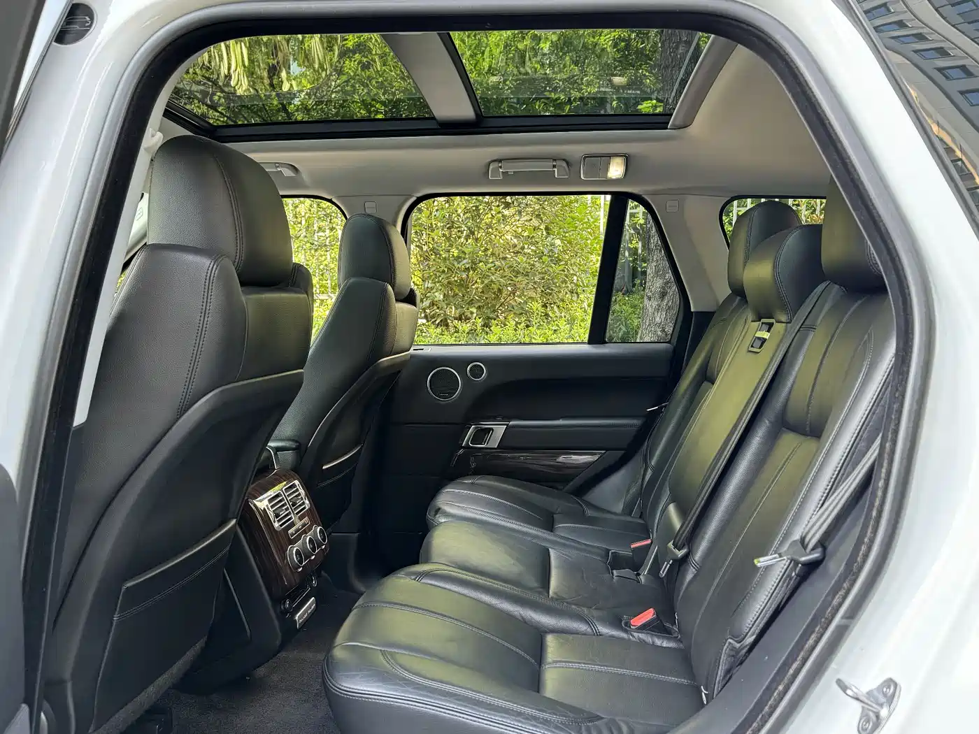 Land Rover Range Rover 2015 3.0 TDV6 Vogue фото 9