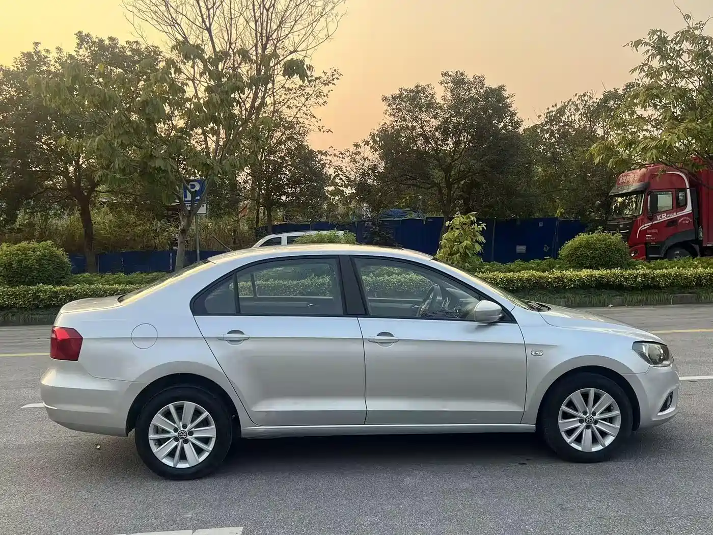 Volkswagen Jetta 2015 1.6L Auto Comfort фото 8