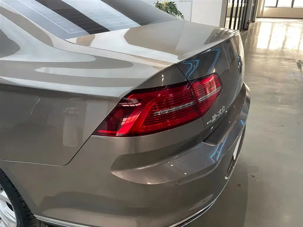 Volkswagen Magotan 2018 330TSI DSG Luxury фото 26