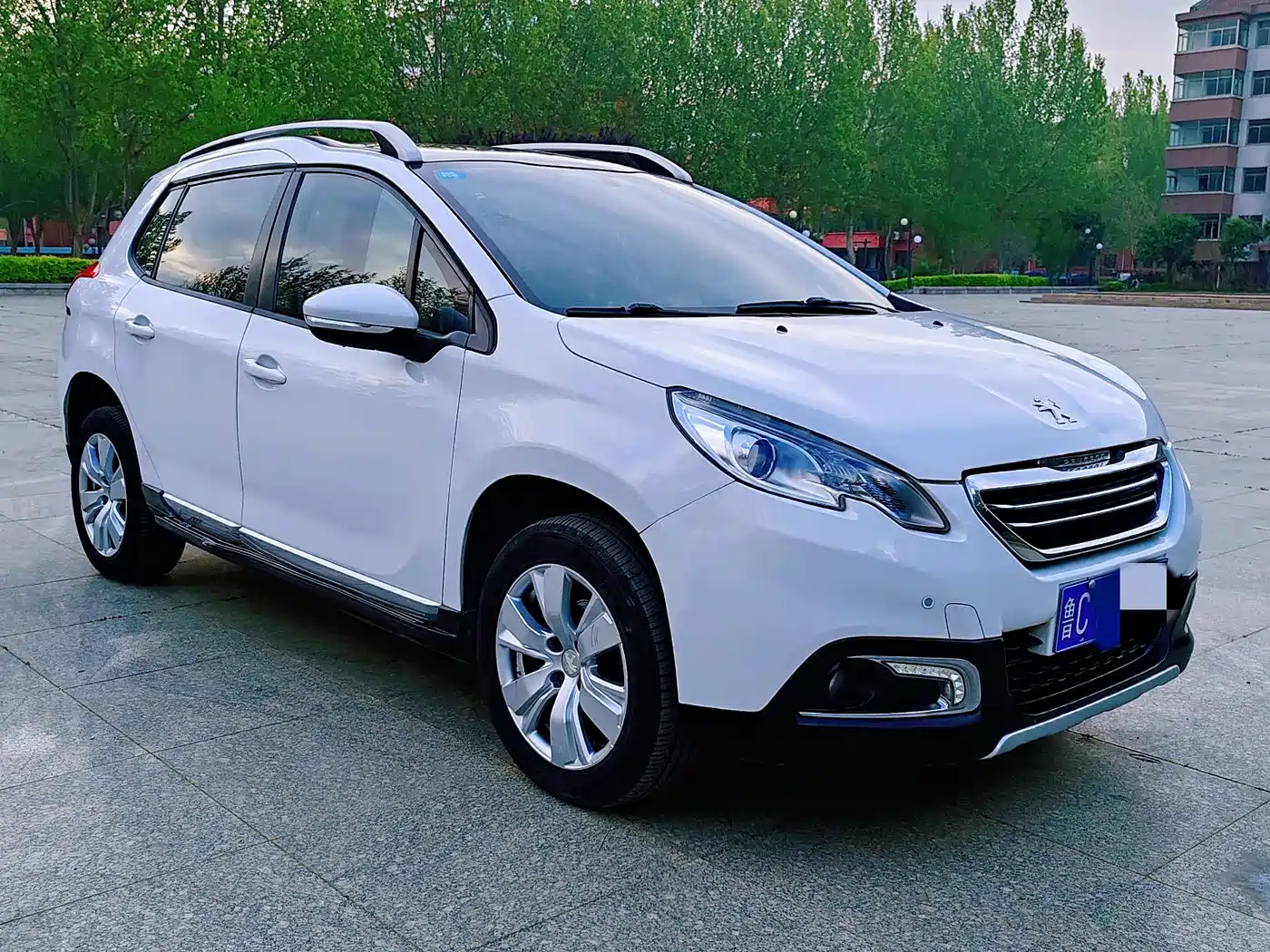 Peugeot 2008 2014 1.6L Automatic Fashion Edition фото 7