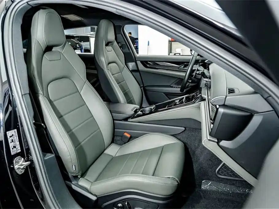 Porsche Panamera 2024 Panamera 4 Executive Long Wheelbase 2.9T фото 19
