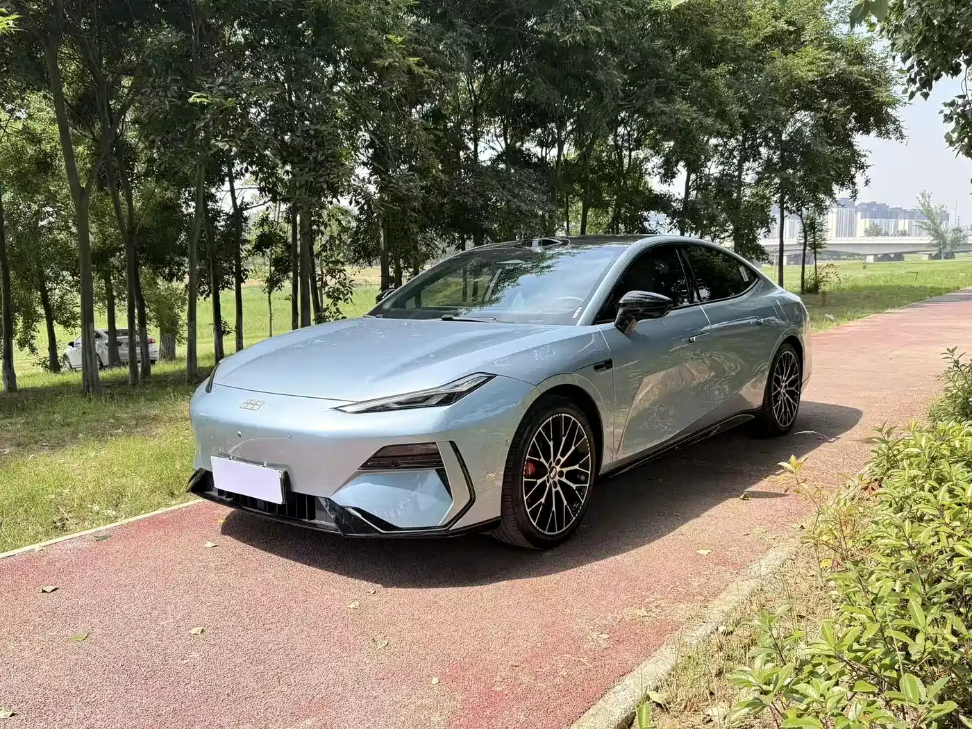 Geely Galaxy Galaxy E8 2025 620km AWD Starship LiDAR Smart Drive Edition