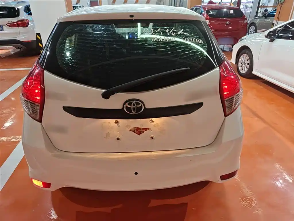 Toyota YARiS L Zhi Xuan 2014 1.3E Manual Charming Edition фото 6