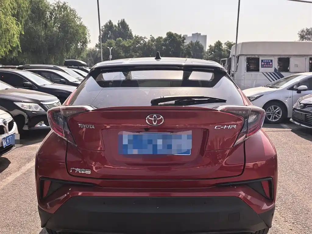 Toyota C-HR 2020 Model 2.0L Luxury фото 9