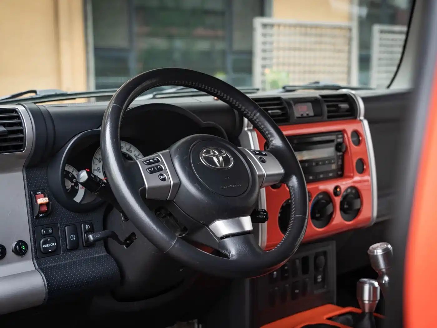 Toyota FJ Cruiser 2013 4.0L фото 8