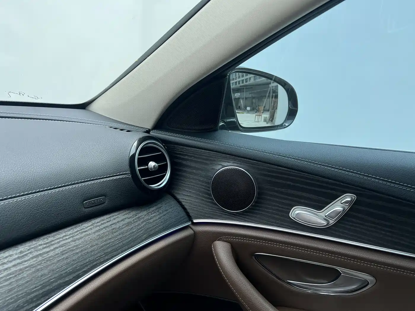 Mercedes-Benz E-Class 2019 E 260 L Sport фото 10