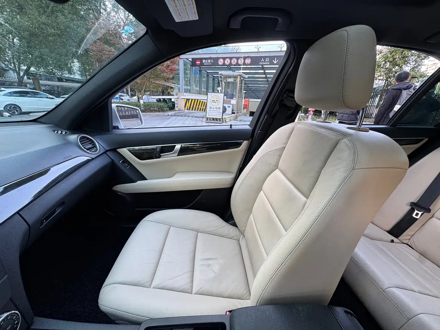 Mercedes-Benz C-Class 2013 C 260 CGI Fashion Edition фото 20