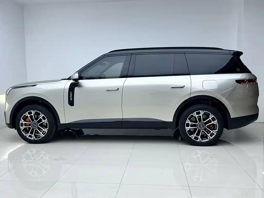 Фото 7 - Lynk & Co 900