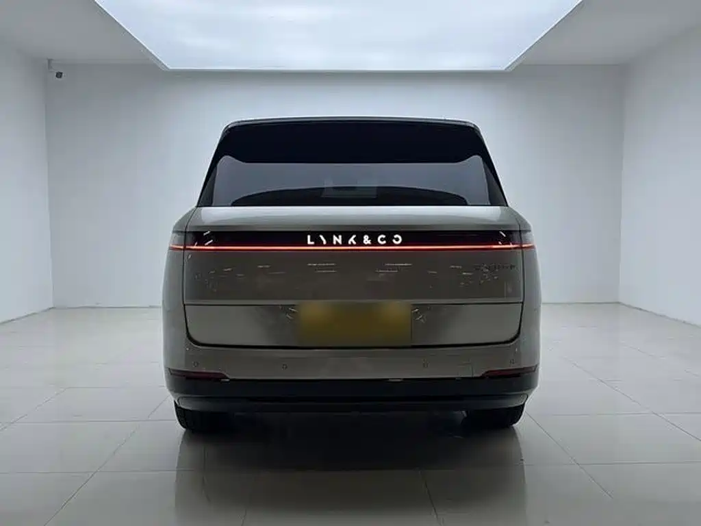 Фото 10 - Lynk & Co 900