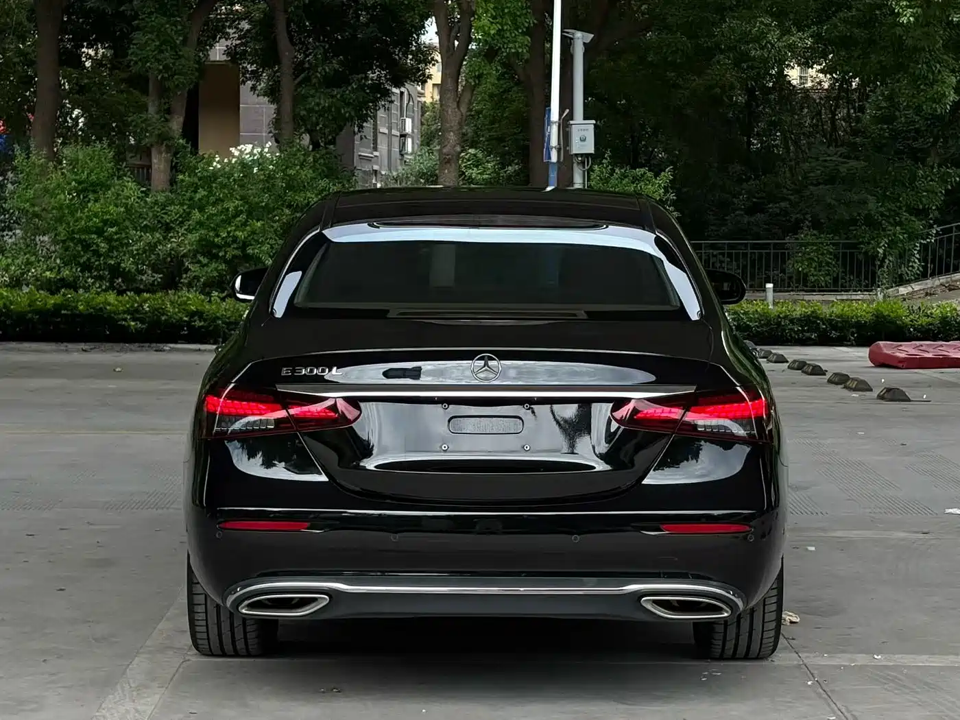Mercedes-Benz E-Class 2021 E 300 L Luxury фото 8