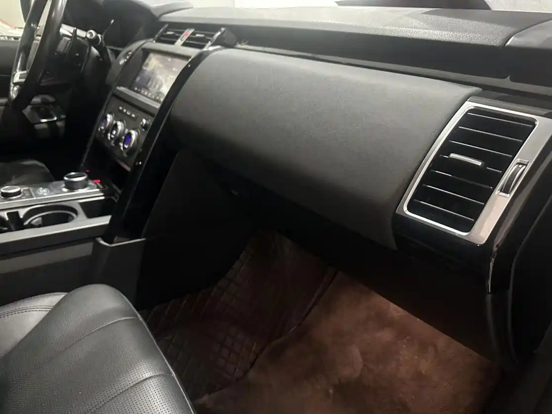 Фото 20 - Land Rover Discovery