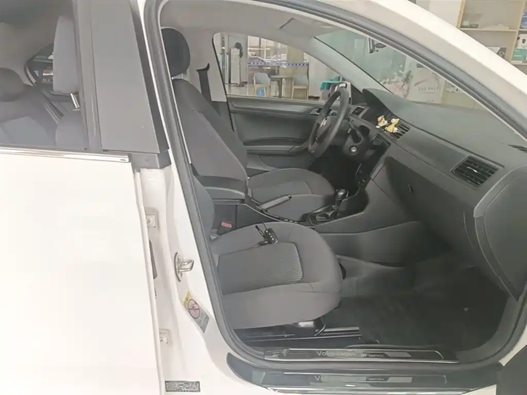 Volkswagen Santana 2017 Gran Santana 1.6L Auto Trendline фото 25