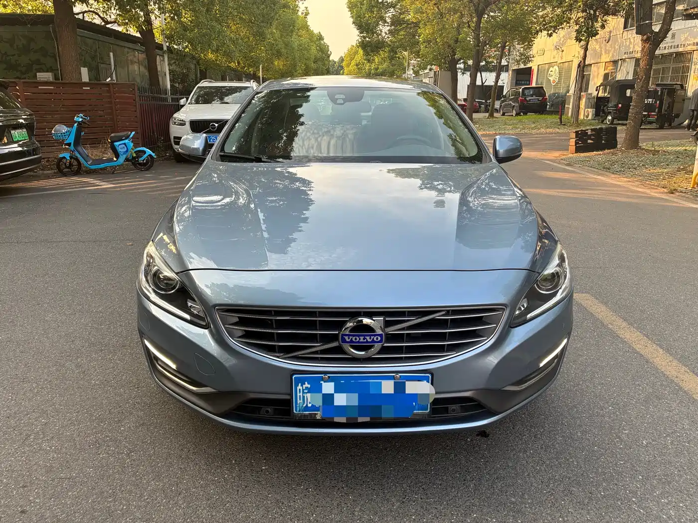 VOLVO S60