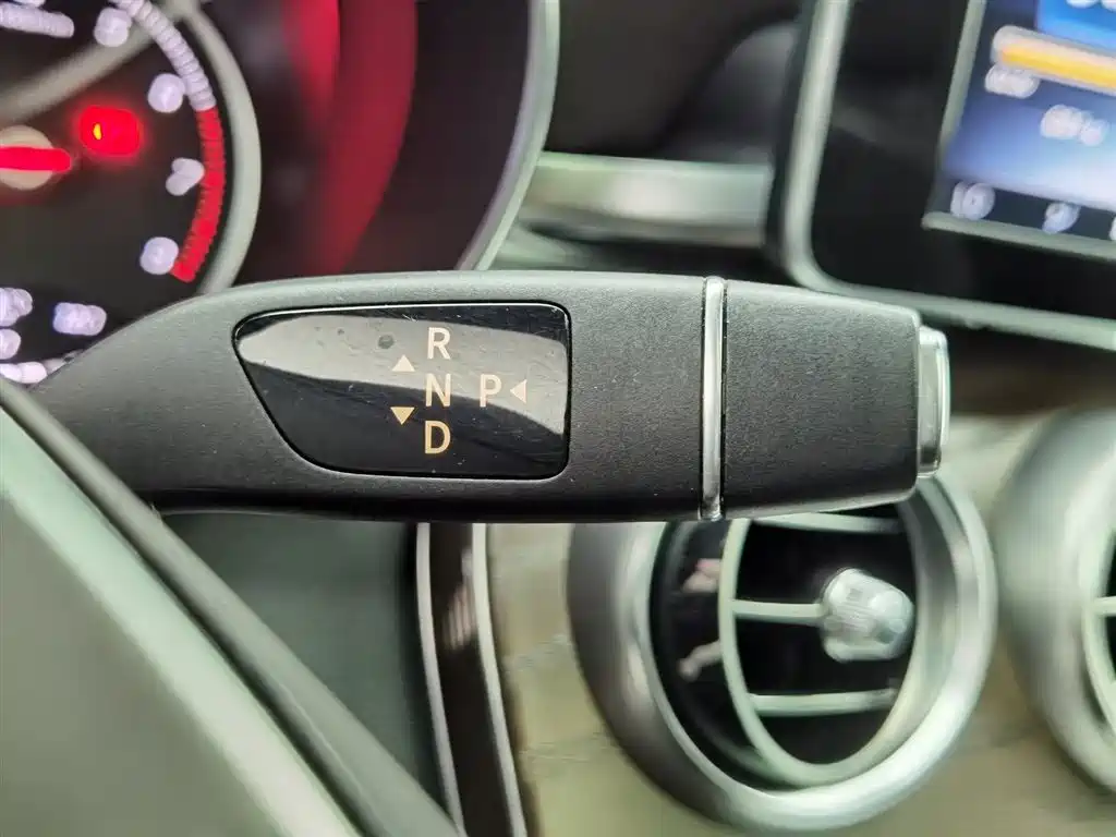 Mercedes-Benz GLC 2016 GLC 300 4MATIC Dynamic фото 13