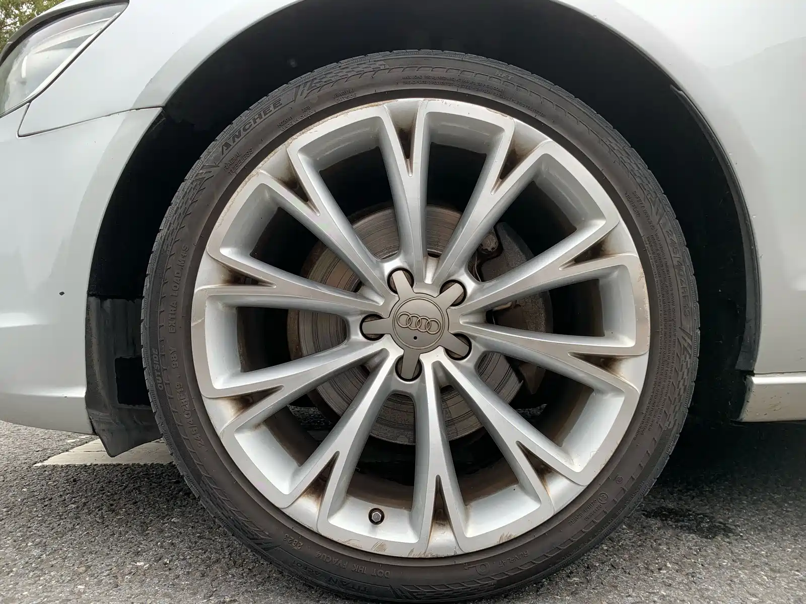 Фото 9 - Audi A6L