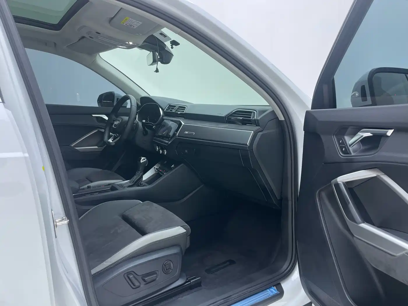 Audi Q3 2023 35 TFSI Fashion Dynamic (1.4T) фото 29