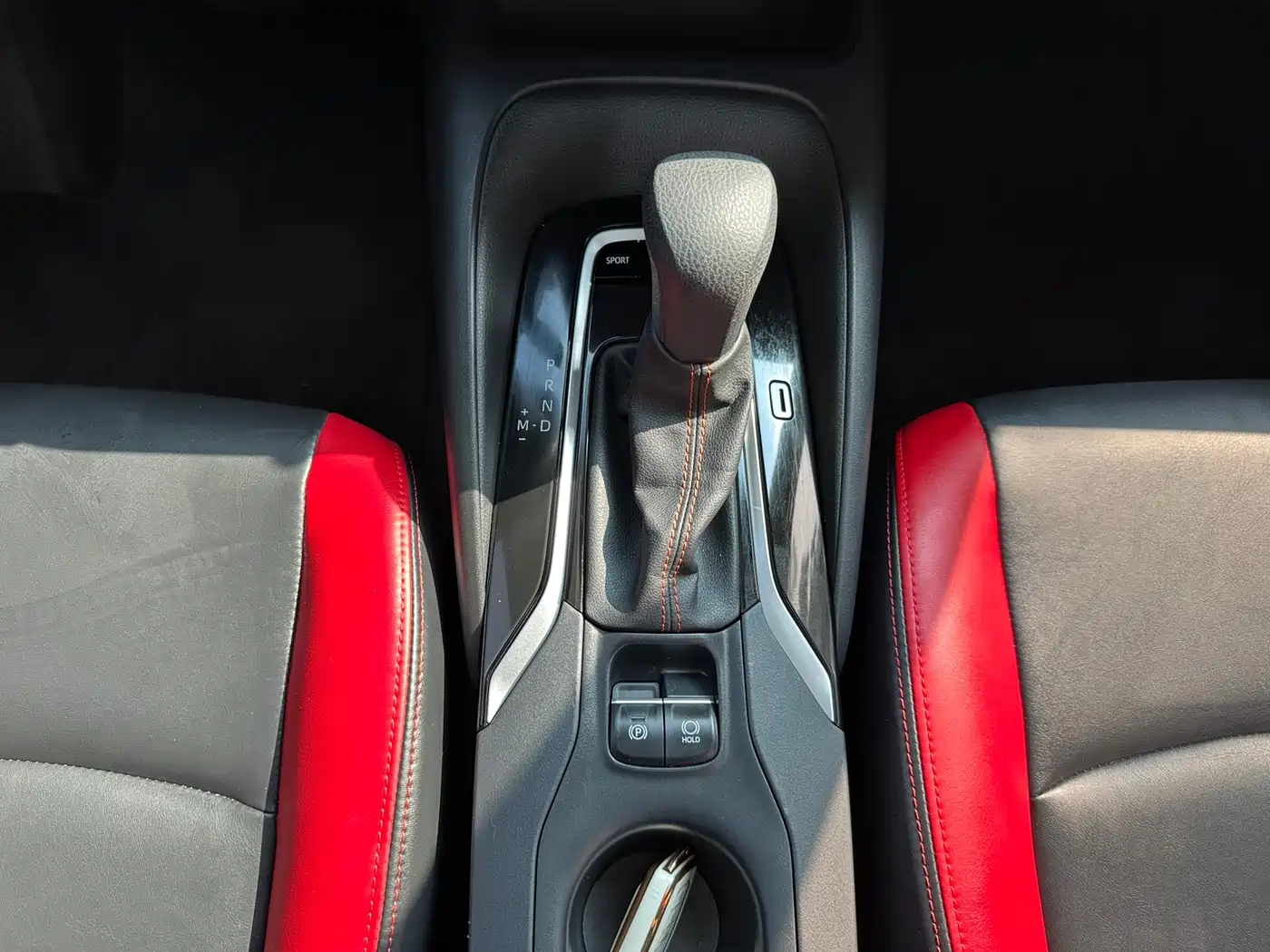 Toyota Corolla 2021 1.2T S-CVT Elite PLUS Edition фото 16