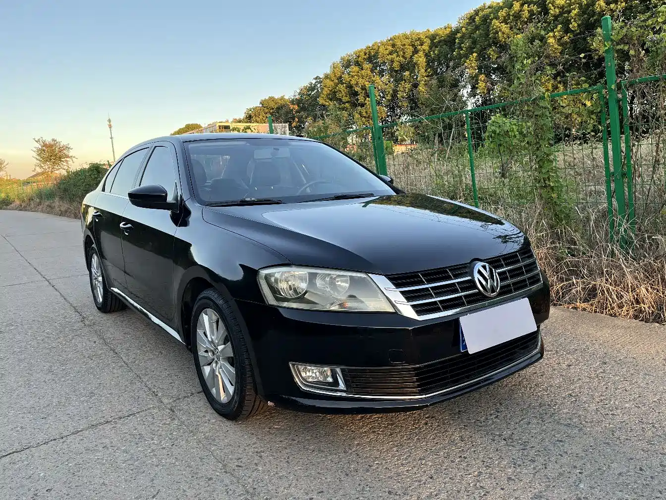 Volkswagen Lavida 2013 1.6L Automatic Luxury Edition фото 3