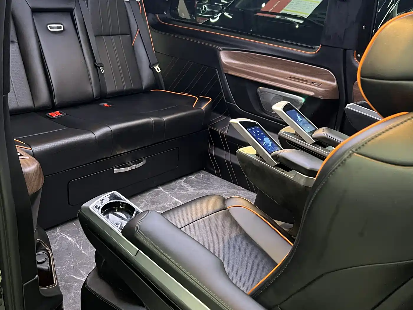 Mercedes-Benz Vito 2023 2.0T Elite 7-Seater фото 13