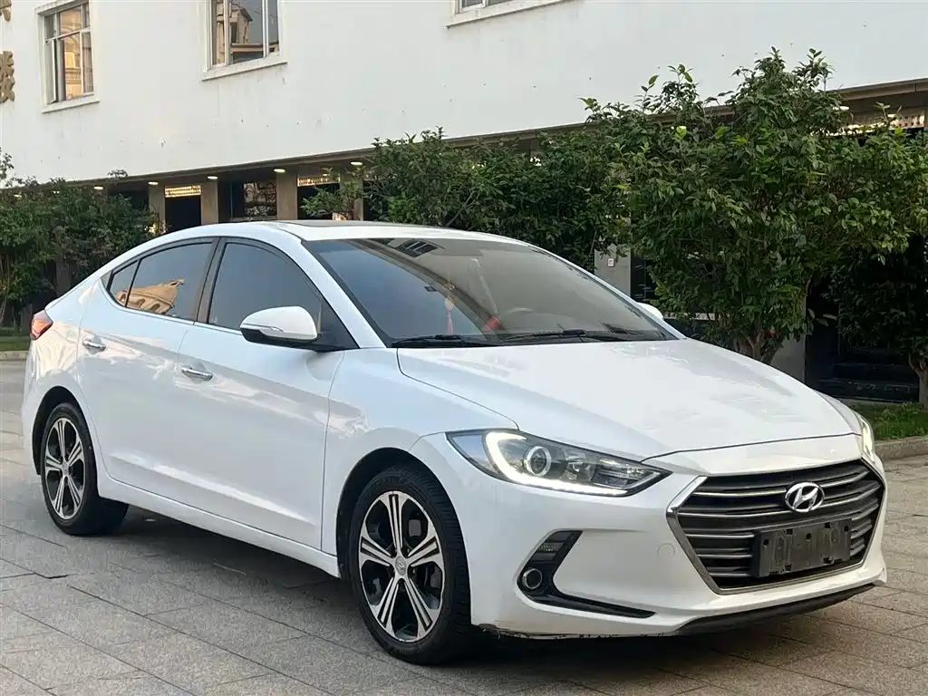 Hyundai Elantra 2018 1.4T DCT Dynamic·Vitality Model фото 2
