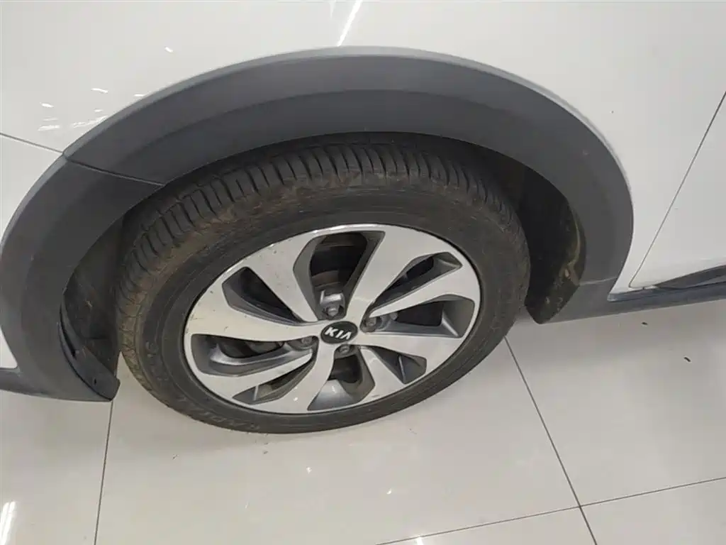 Kia KX CROSS 2019 1.6L Automatic Smart Sunroof Edition China VI фото 23