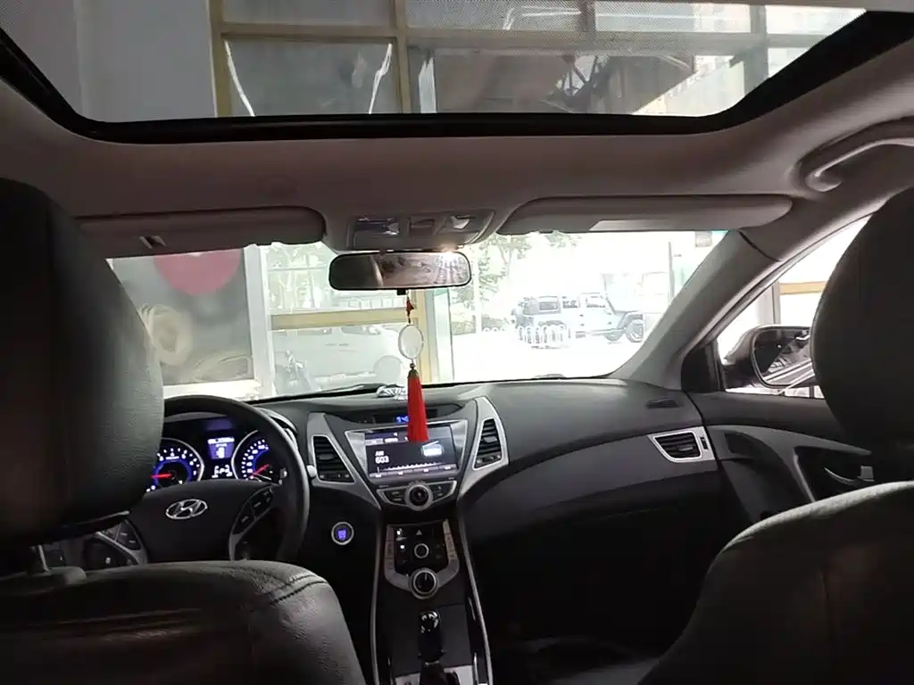 Hyundai Langdong 2016 1.6L Automatic Premium Edition фото 18