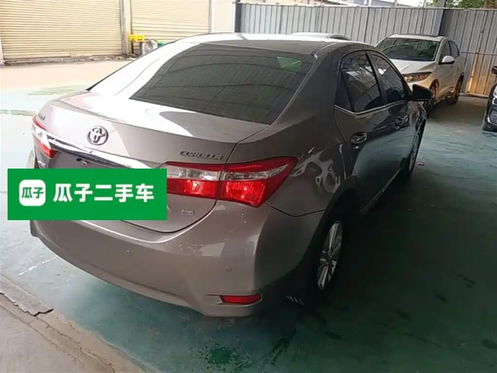 Toyota Corolla 2014 1.6L CVT GL-i фото 7