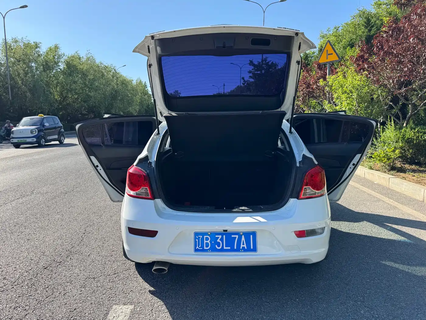 Chevrolet Cruze 2013 Hatchback 1.6T Automatic Flagship фото 16