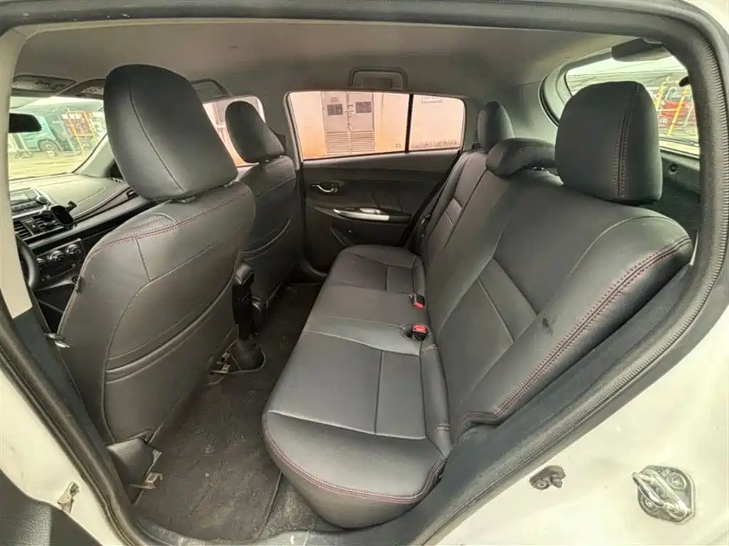 Toyota YARiS L Zhi Xuan 2015 1.5E Auto Charming Edition фото 8